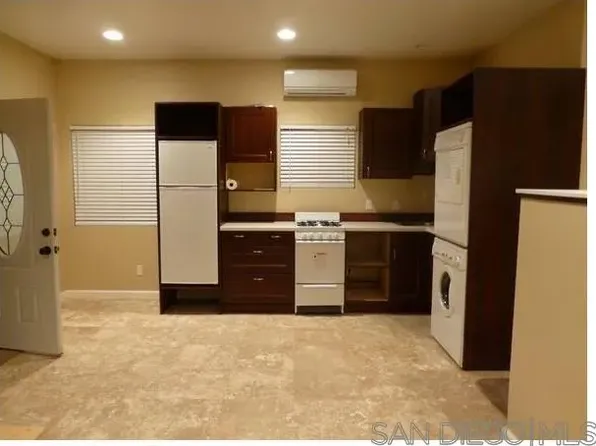 6396 Estrella Ave, San Diego, CA 92120