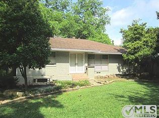 1661 Sylvan Ave, Dallas, TX 75208