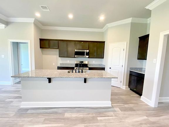 3rd image of 315 Berg Ct