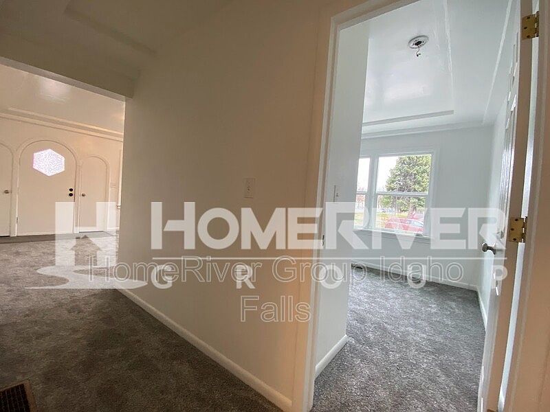 163 N Center St Rexburg, ID, 83440 Apartments for Rent Zillow