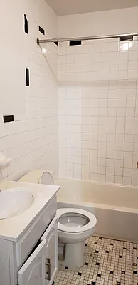 Rented by MCR Realty | media 9