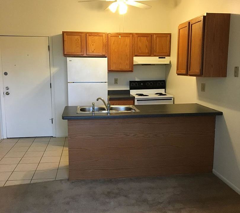 2nd image of 124 Milwaukee St APT 2