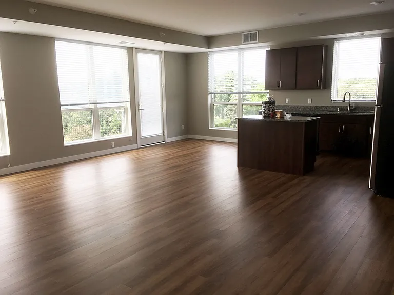 Gorgeous corner unit kitchen.