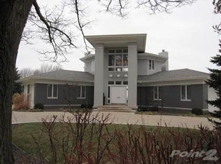 1910 Lakeshore Dr, Saint Joseph, MI 49085