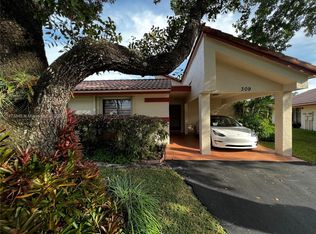 309 Lakeside Ct, Fort Lauderdale, FL 33326