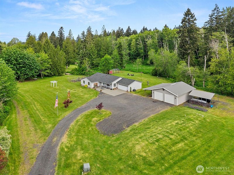 2nd image of 209 48 Haywire Road