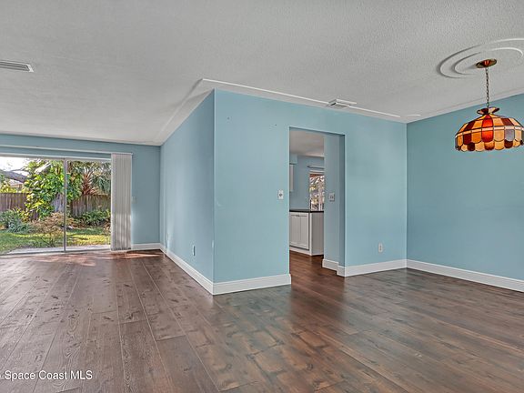 4th image of 927 Golden Beach Blvd