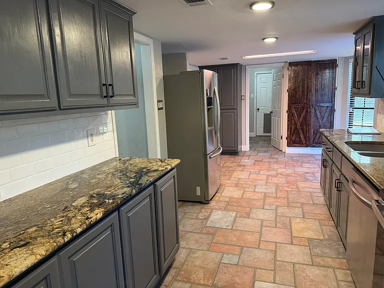 506 Pecos Trl — Photo 17