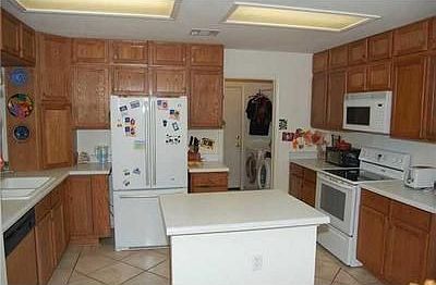 4th image of 696 Siebert Dr