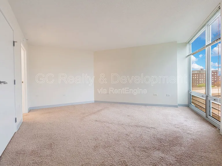 1720 Maple Ave #820 — Photo 10