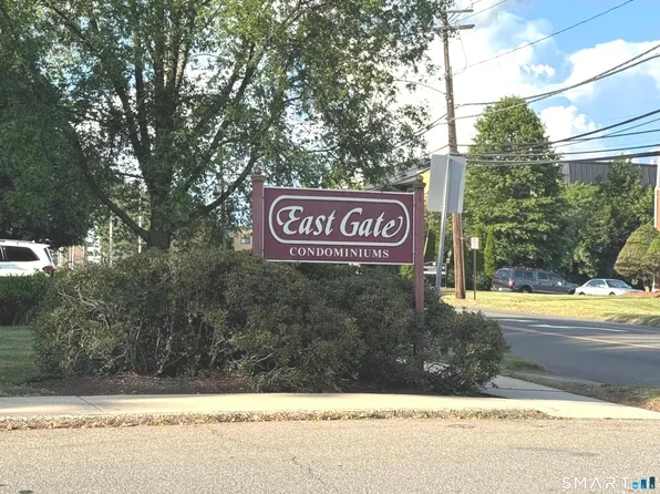 1 East Gate Lane #1, Hamden, CT 06514