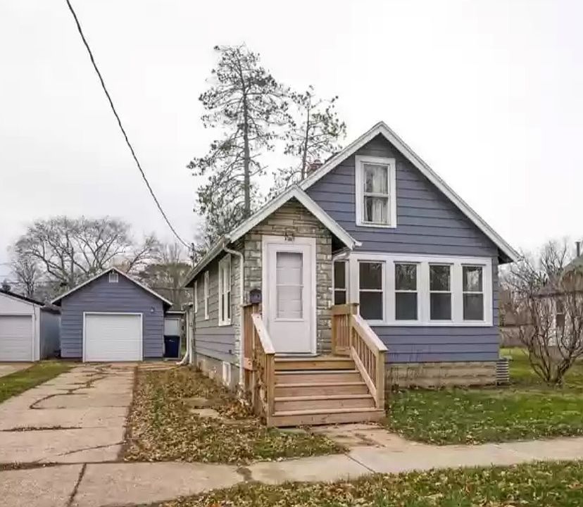 1st image of 1527 Myra Ave