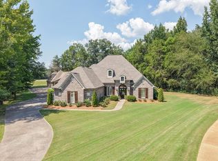 110 Golden Leaf Cv, Tupelo, MS 38801