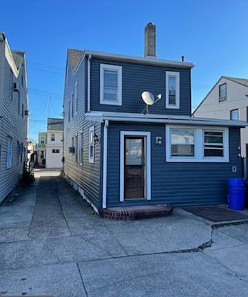 4th image of 310 Dorrance St
