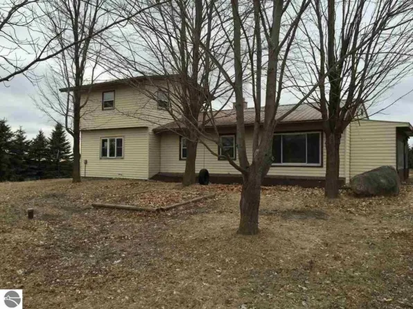 1118 Gregg Rd SW, South Boardman, MI 49680