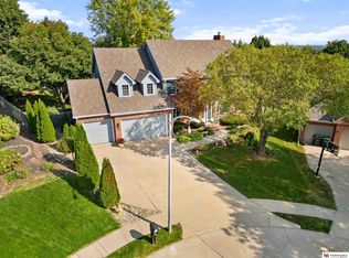 14032 Seward St, Omaha, NE 68154