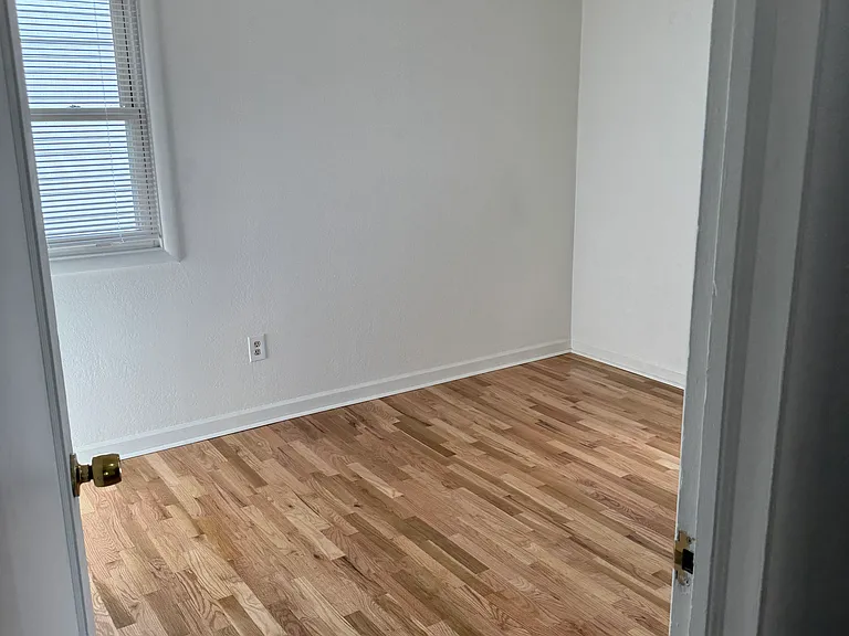 706 6th Ave NW — Photo 13