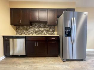 93 Beverly Hills Ter APT C, Woodbridge, NJ 07095