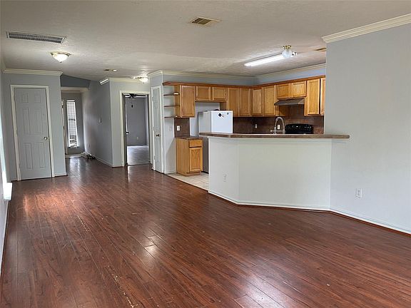 4th image of 4346 Maggie St