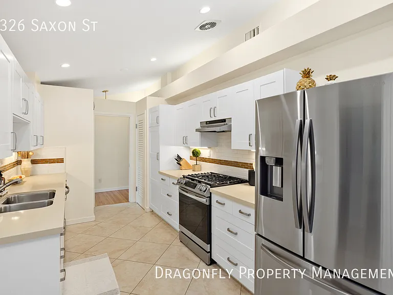 5326 Saxon St — Photo 10