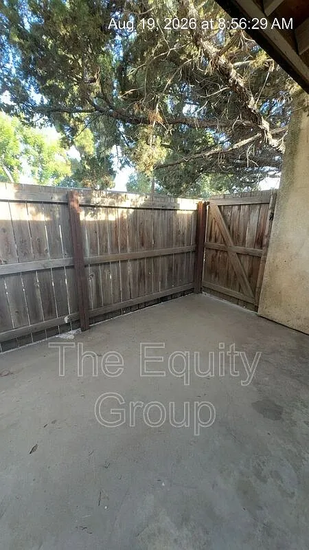 2 bed, 1.0 bath, 816 sqft, $1,200 — Photo 1