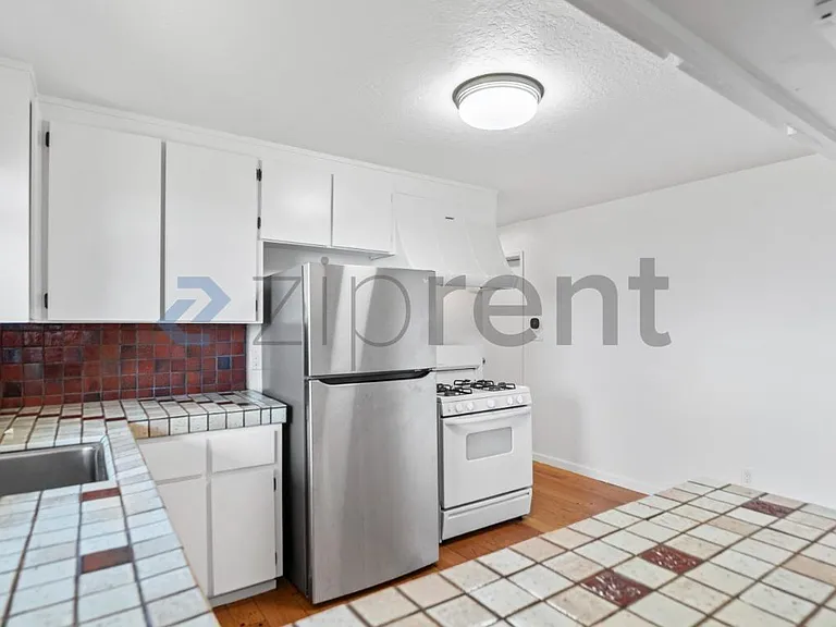 1127 Contra Costa Dr — Photo 11