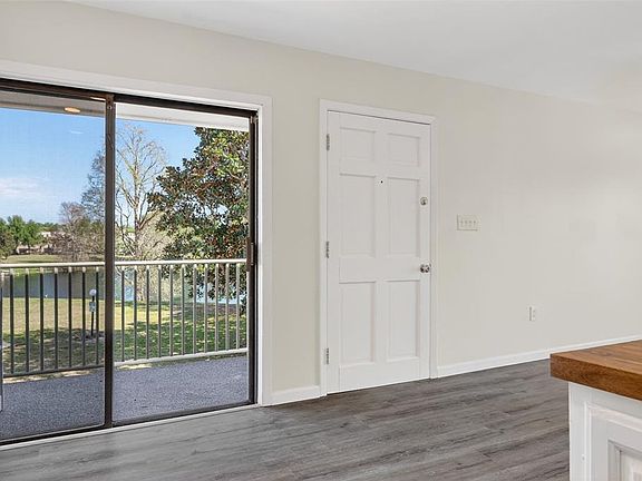 3rd image of 1935 Conway Rd APT F6