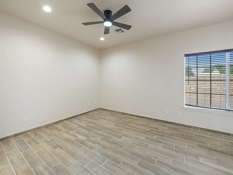 2641 Bearcat Dr — Photo 30