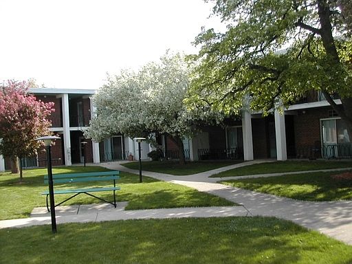 1st image of 150 E Lake St APT 04B