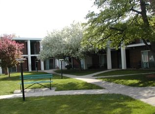 150 E Lake St APT 04B, Elmhurst, IL 60126