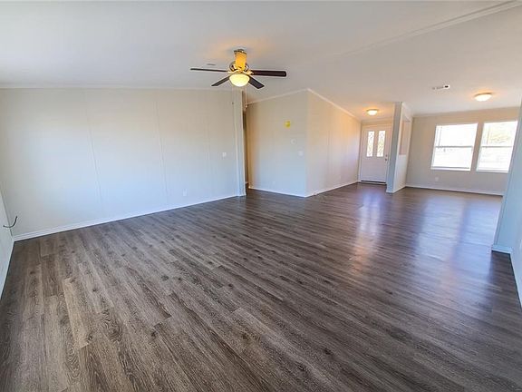 4th image of 129 Kaitlyn Pl