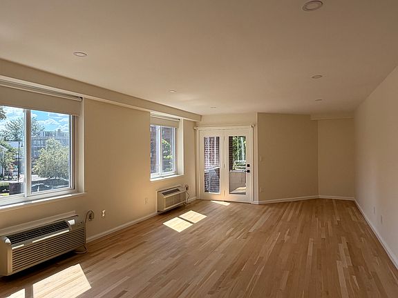 2nd image of 332 Franklin St APT 302