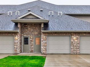 546 Kelsey Ln, Altoona, IA 50009