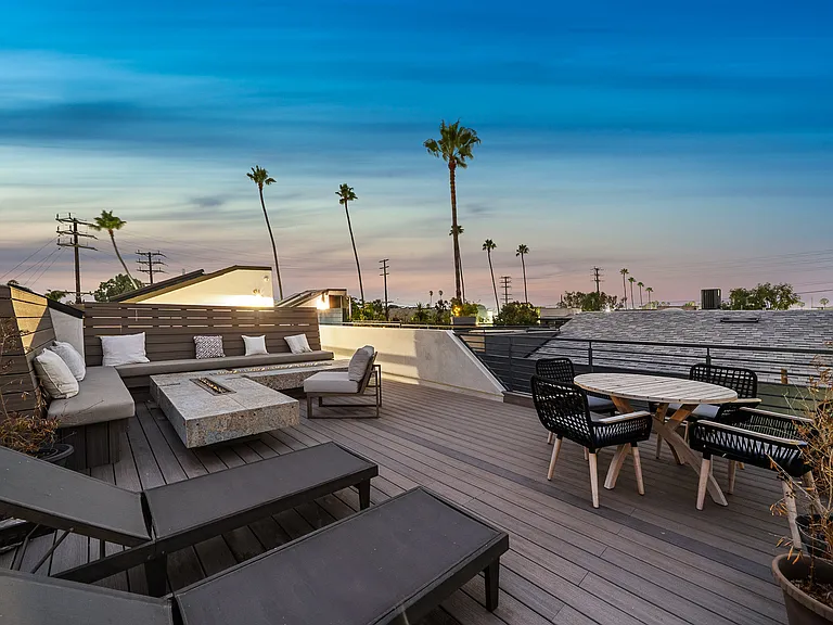 838 California Ave — Photo 43