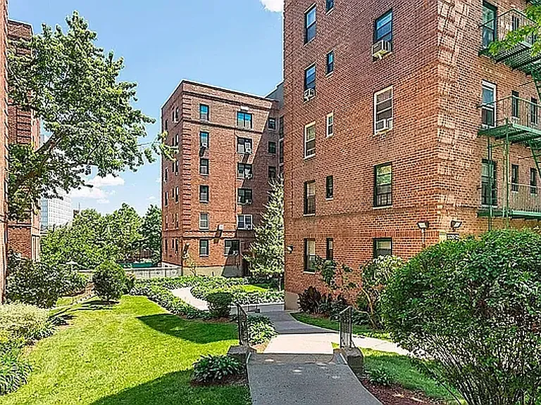 5532 Netherland Ave #D51 — Photo 10