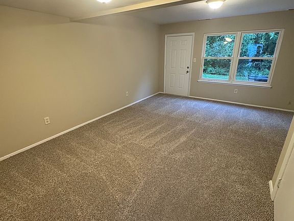 5th image of 4666 Greenwood Dr