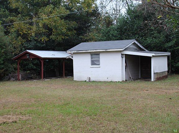 3rd image of 216 Heathwood Dr