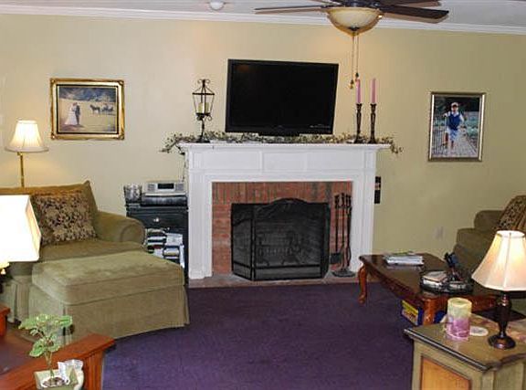 5th image of 3805 Plum Ln