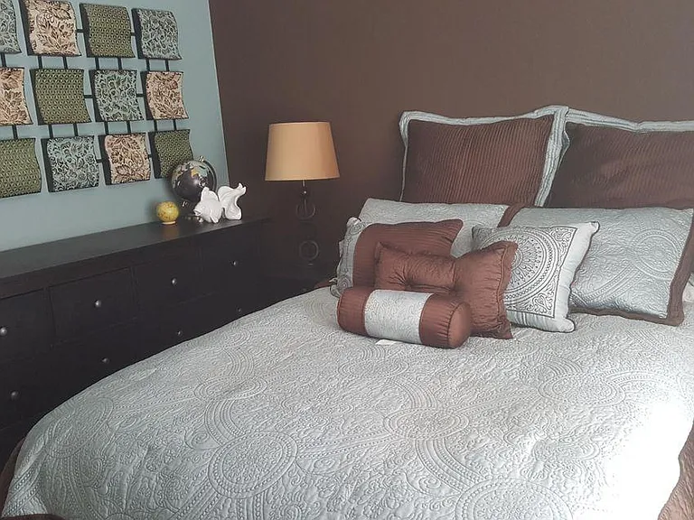 Guest Bedroom-1