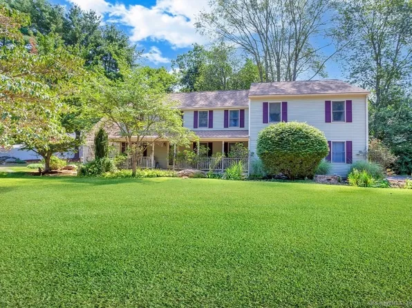 33 Indian Woods Road, Branford, CT 06405