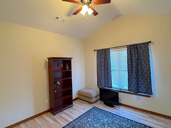 3rd image of 1062 Nottington St