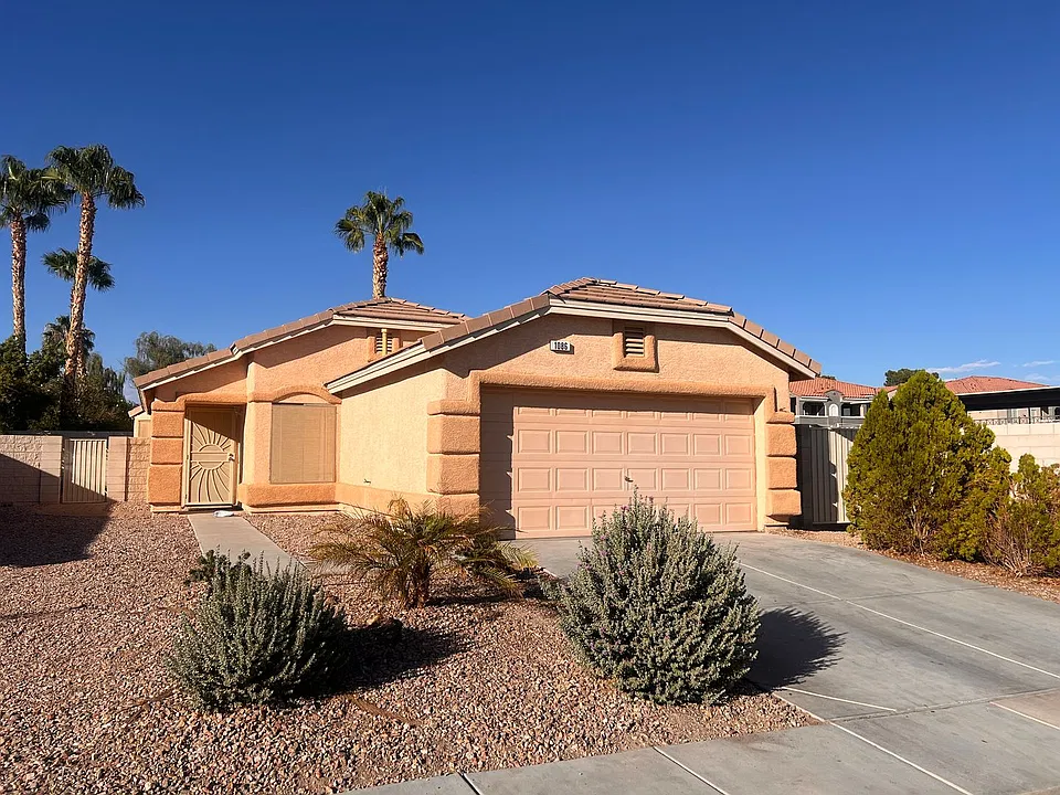 1086 Silver Creek Ave
