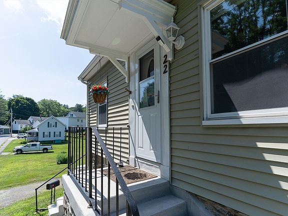 4th image of 22 Marsh Ave