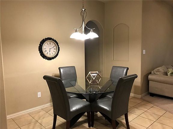 5th image of 1101 Lubbock Ln