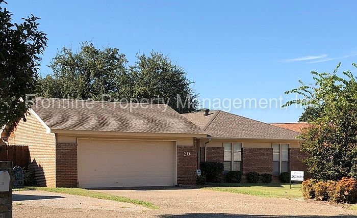 1st image of 20 Doral Ct