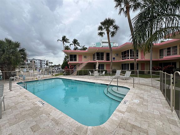3rd image of 2825 NE 33rd Avenue #202
