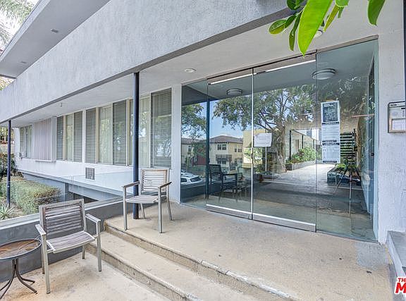5th image of 1253 N Hayworth Ave APT 105