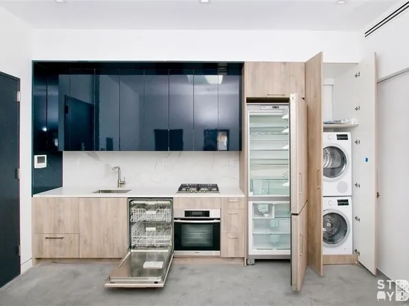 236 Albany Avenue image 1 of 11