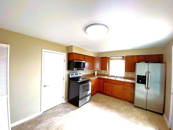3rd image of 209 E County Road 1075 N