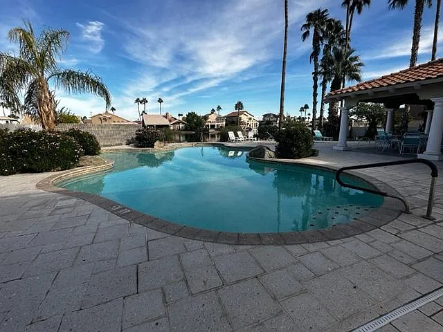 1410 W Crystal Spring Dr — Photo 21